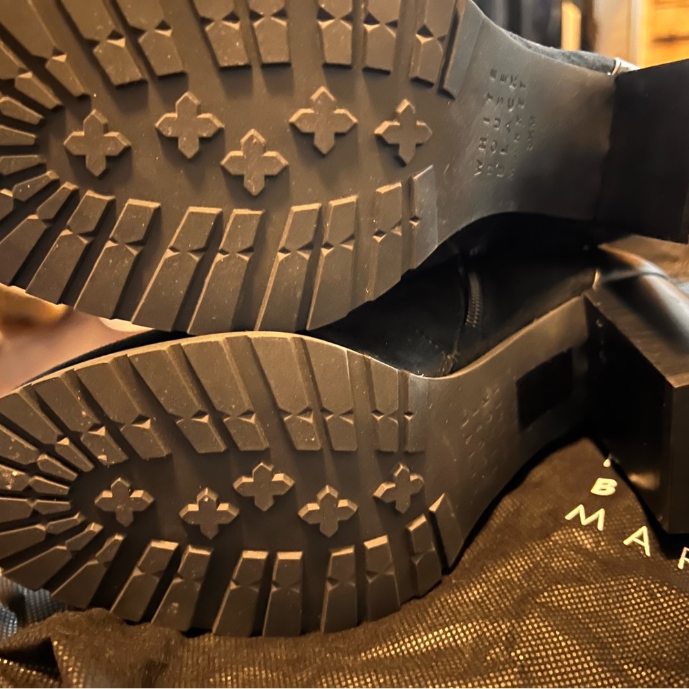 White House Black Market Boots - Picture 6 of 7